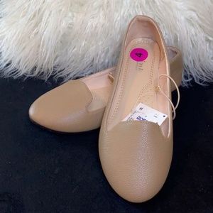 Kids tan slip on closed in shoes